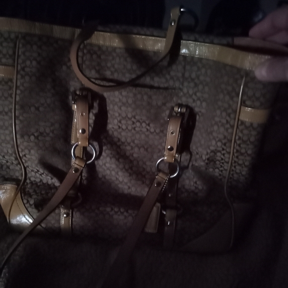 Coach Signature Tan Jaquard British Gallery Tote - Picture 8 of 8